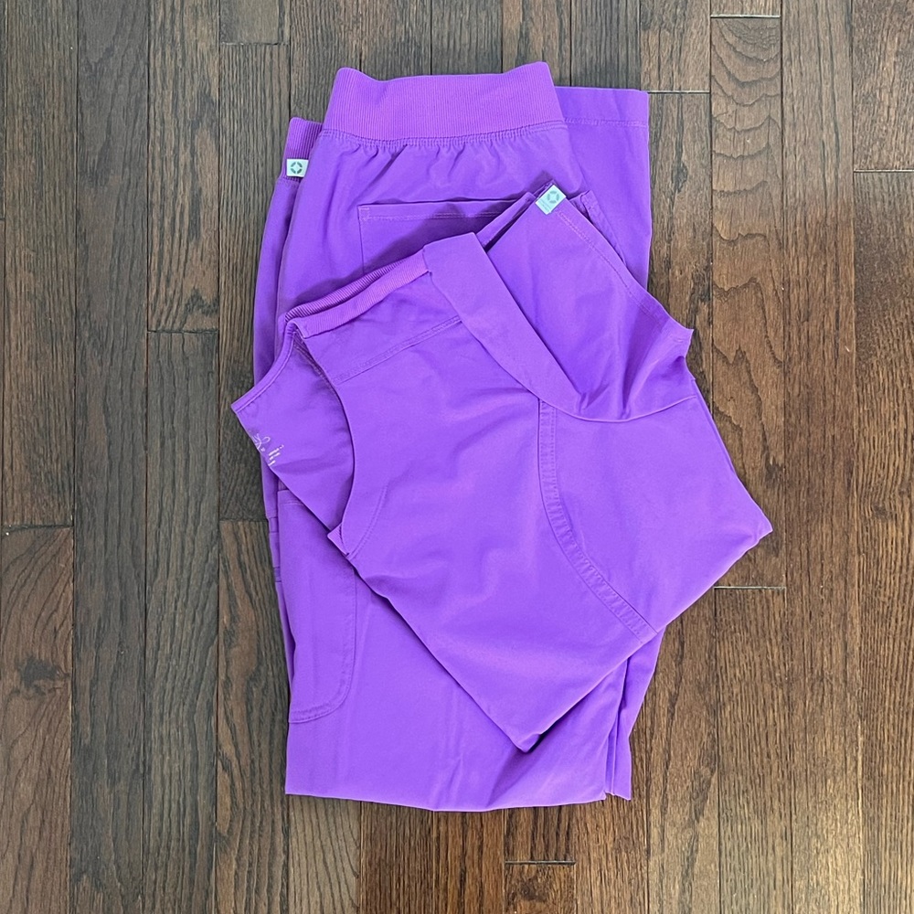 Cherokee Infinity Scrub Set